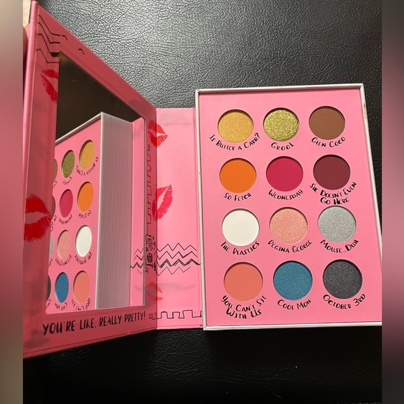 Mean Girls Book Make-Up pallet NEW - Picture 1 of 5